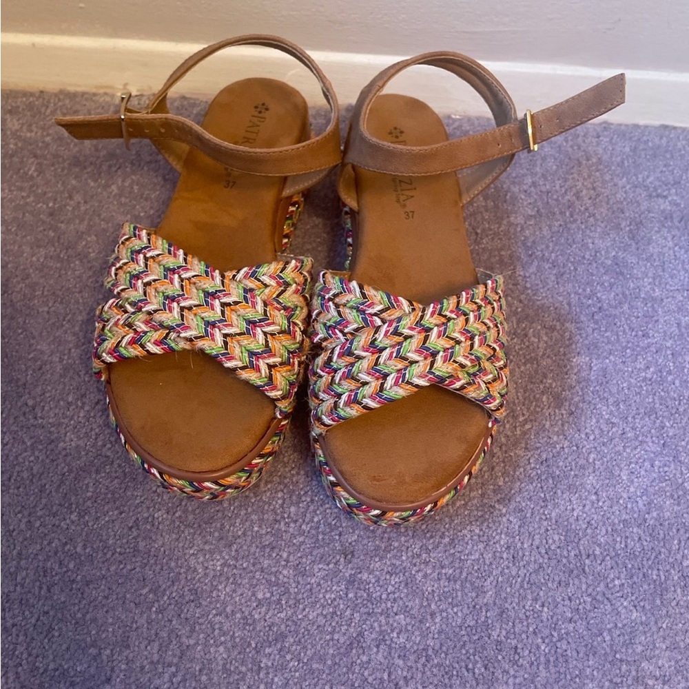 NWOT Women’s Patrizia Sandals